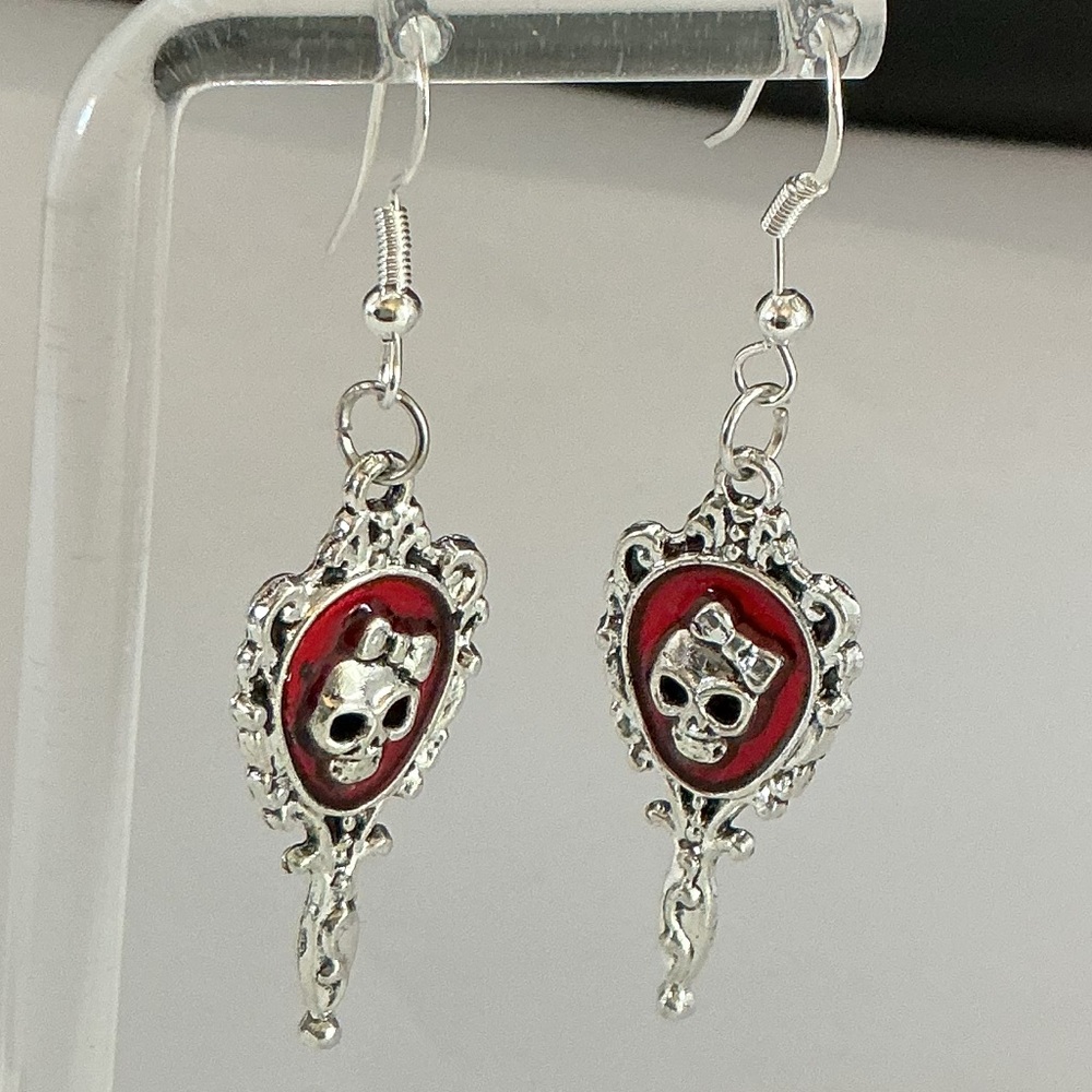 SILVER TONE RED GIRLY SKULL HAND MIRROR PIERCED HOOK EARRINGS